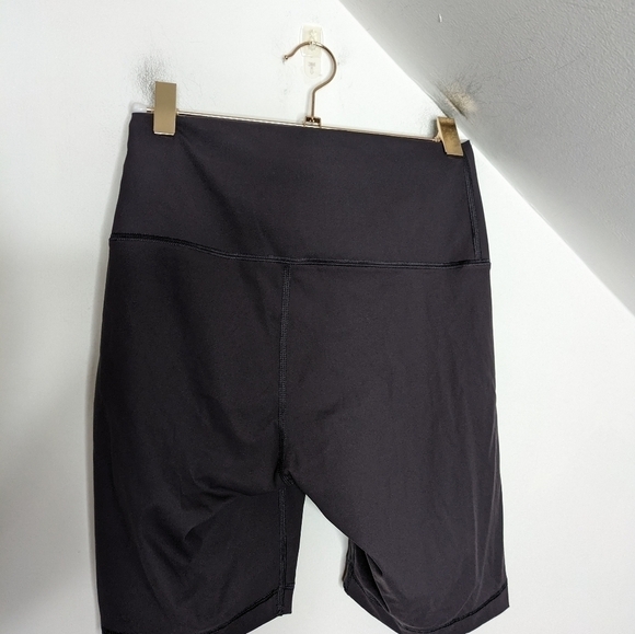 EVERLANE Women's The Perform High Rise Bike Short Ink Gray NEW Size S - Picture 3 of 6